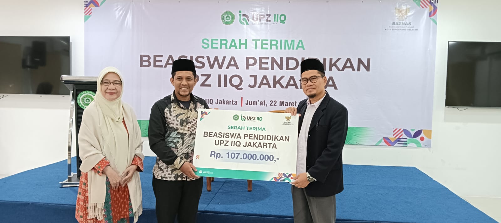 Penyerahan Kolaborasi Beasiswa Pendidikan UPZ BAZNAS Tangsel Kampus IIQ Jakarta