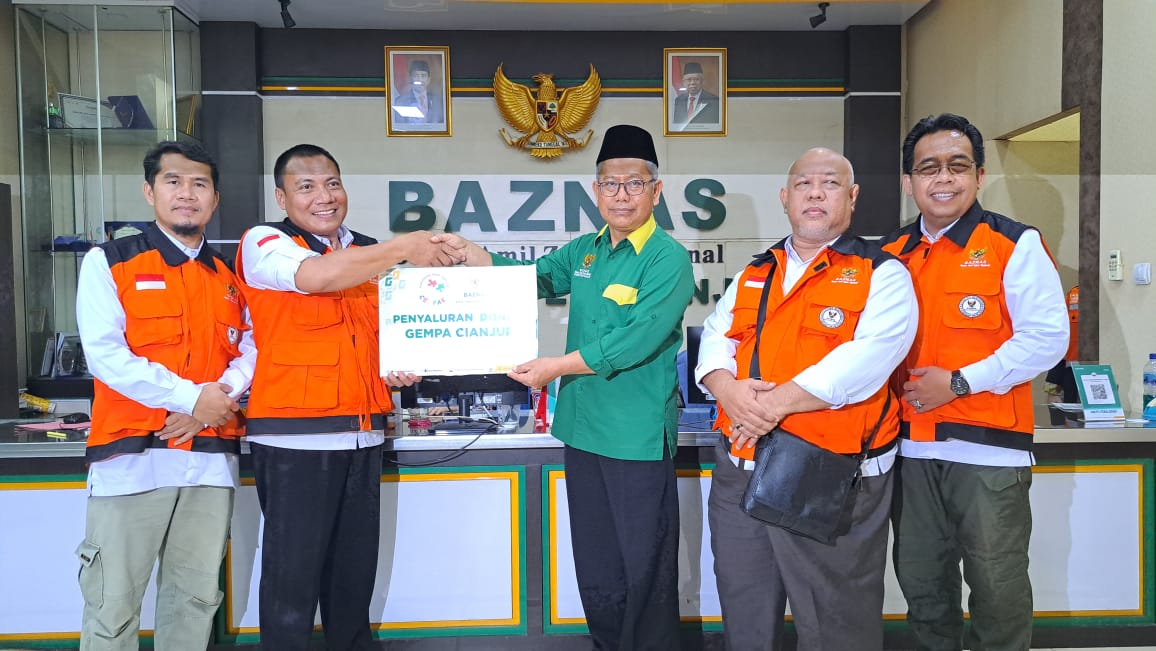 Penyerahan Bantuan Baznas Tanggap Bencana Kota Tangerang Selatan Tahap II Untuk Korban Gempa Cianjur