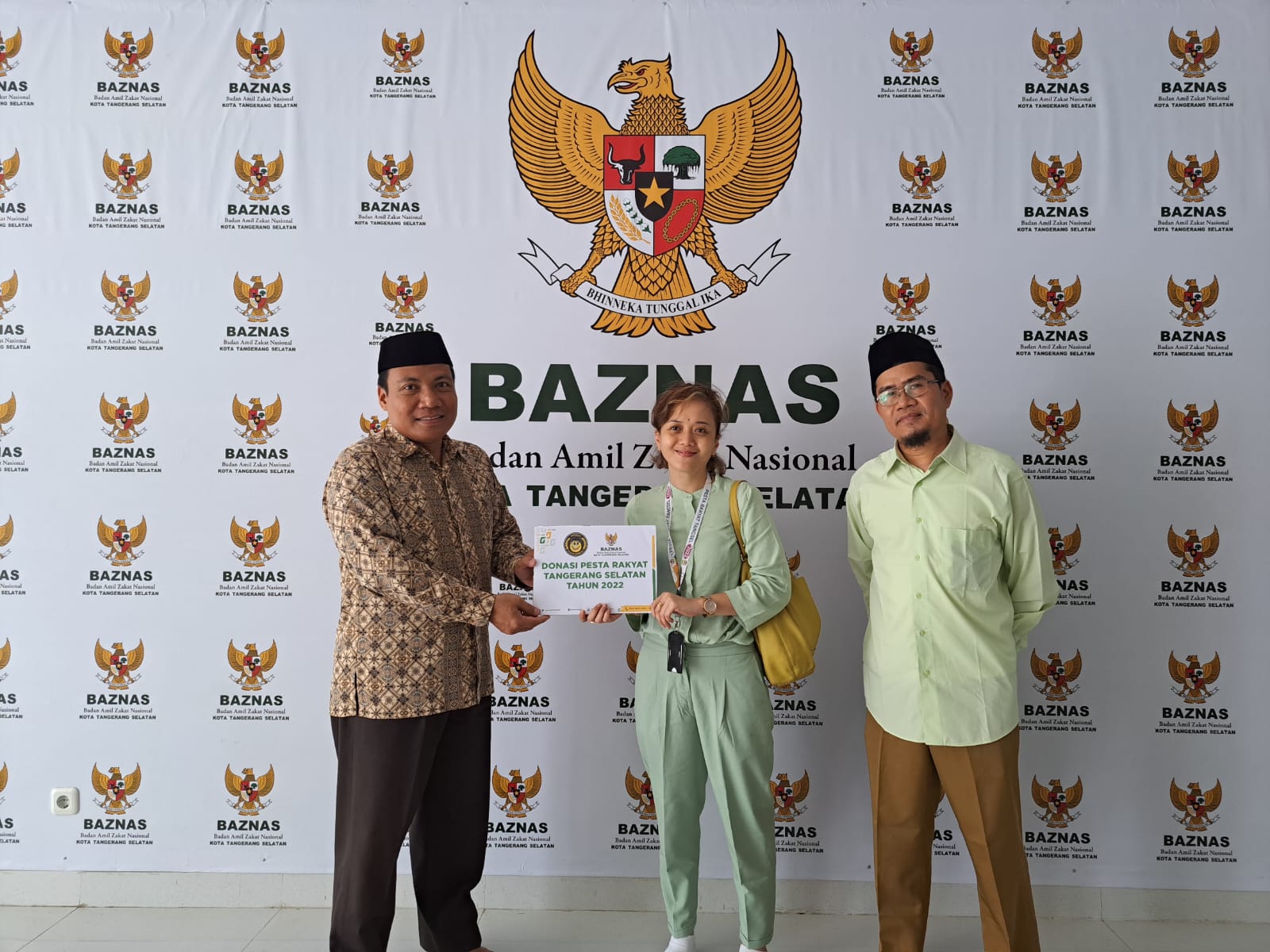 Penyerahan Donasi Pesta Rakyat Kota Tangerang Selatan 2022